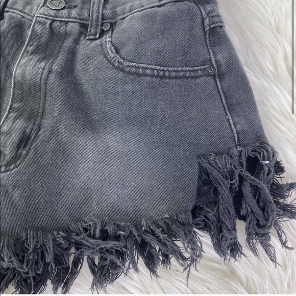 ❗️FINAL PRICE❗️ UNIF Black High Waisted Shorts - Picture 3 of 6